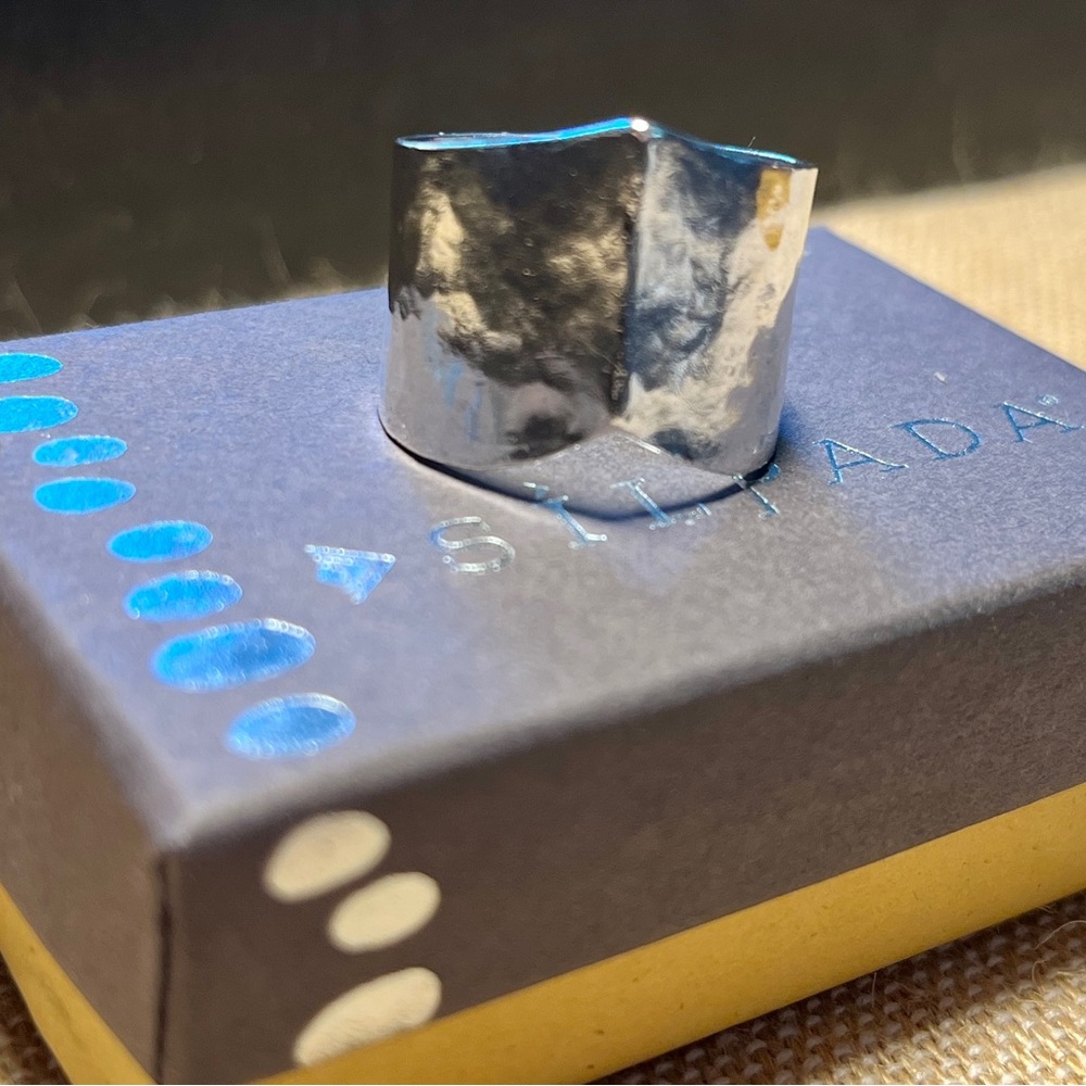 Silpada “Corner Street” Ring